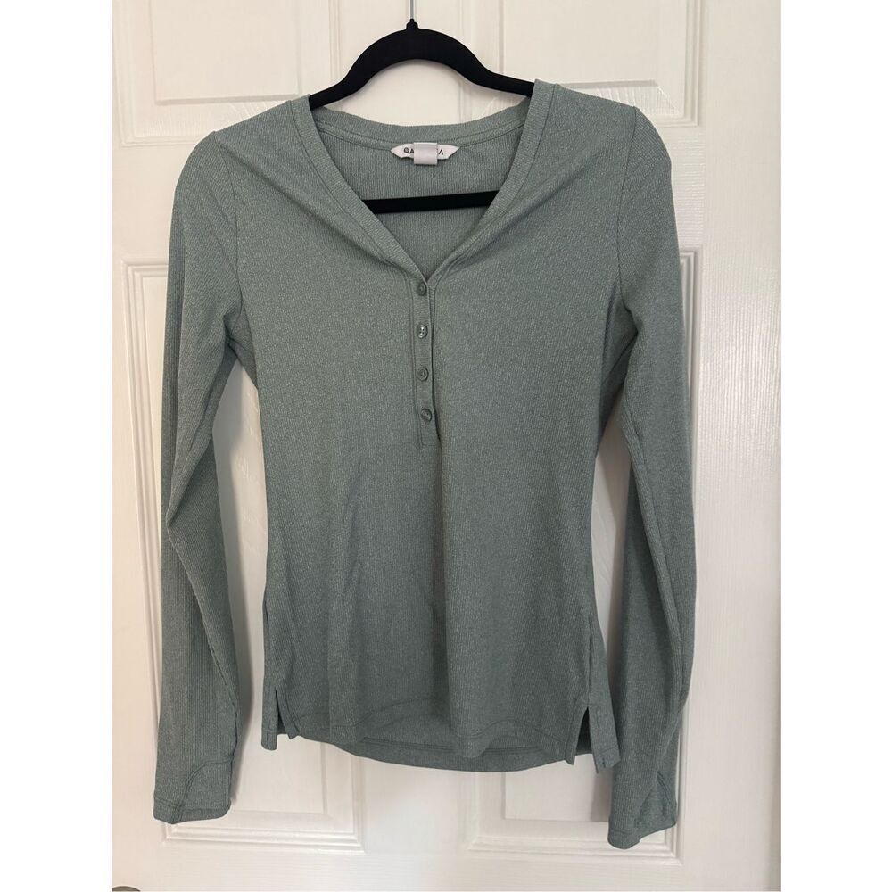 Athleta top size small petite